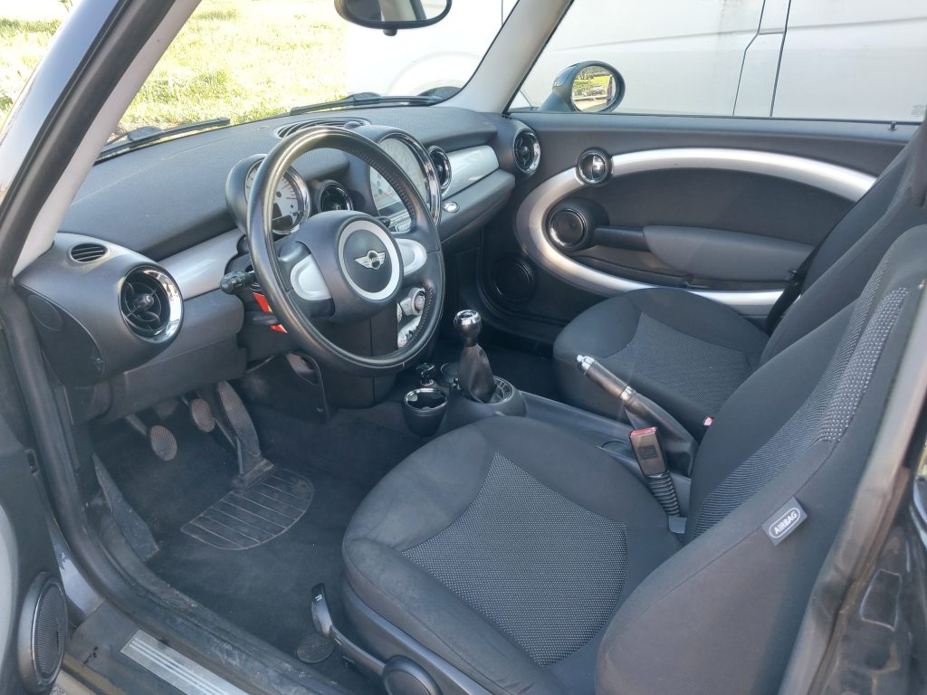 MINI COOPER 1.6i COOPER, Petrol, Second hand / Used, Manual - 6
