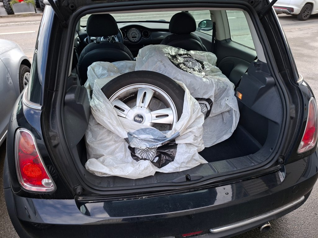 MINI Mini Cooper 1.6i One, Benzin, Occasion / Gebraucht, Handschaltung - 7