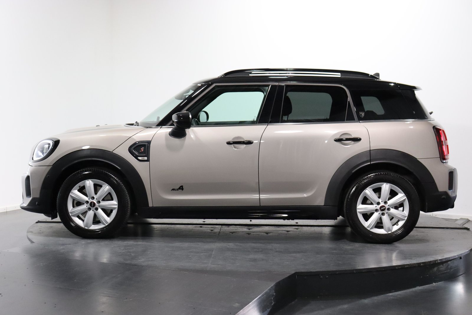 MINI Countryman F60 2.0i Cooper S ALL4, Essence, Occasion / Utilisé, Automatique - 3