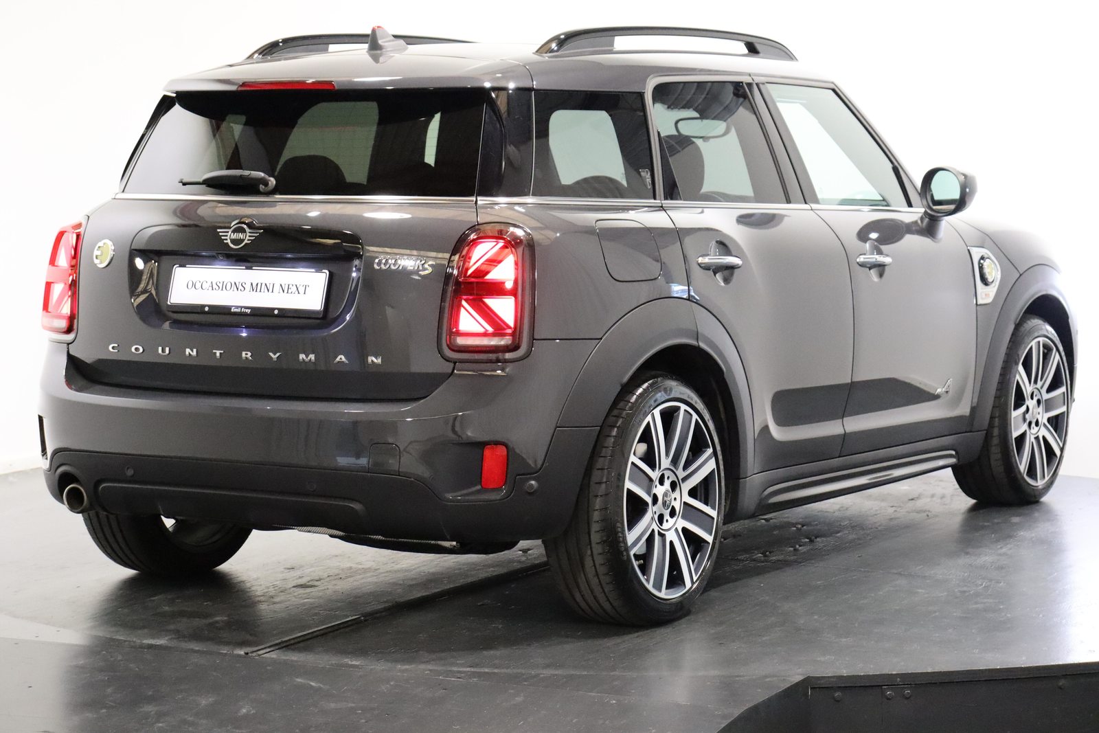 MINI Countryman F60 1.5i Cooper S E ALL4, Plug-in-Hybrid Petrol/Electric, Second hand / Used, Automatic - 2