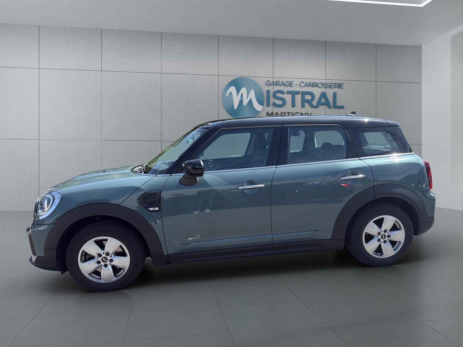 MINI Countryman F60 1.5i Cooper ALL4, Benzin, Occasion / Gebraucht, Automatik - 2