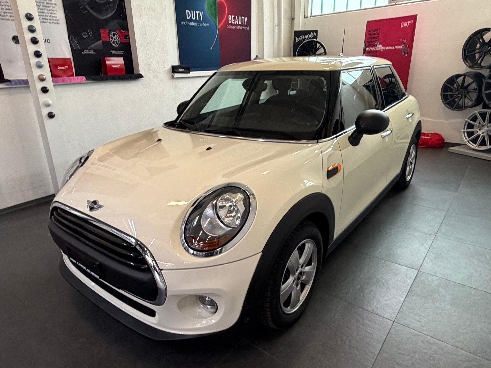 MINI One Steptronic, Benzin, Occasion / Gebraucht, Automatik - 2