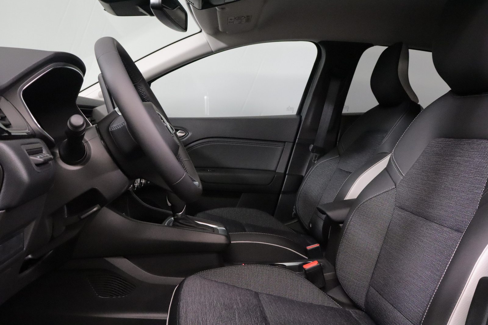 MITSUBISHI ASX 1.6 HEV Intense, Full-Hybrid Petrol/Electric, Second hand / Used, Automatic - 3