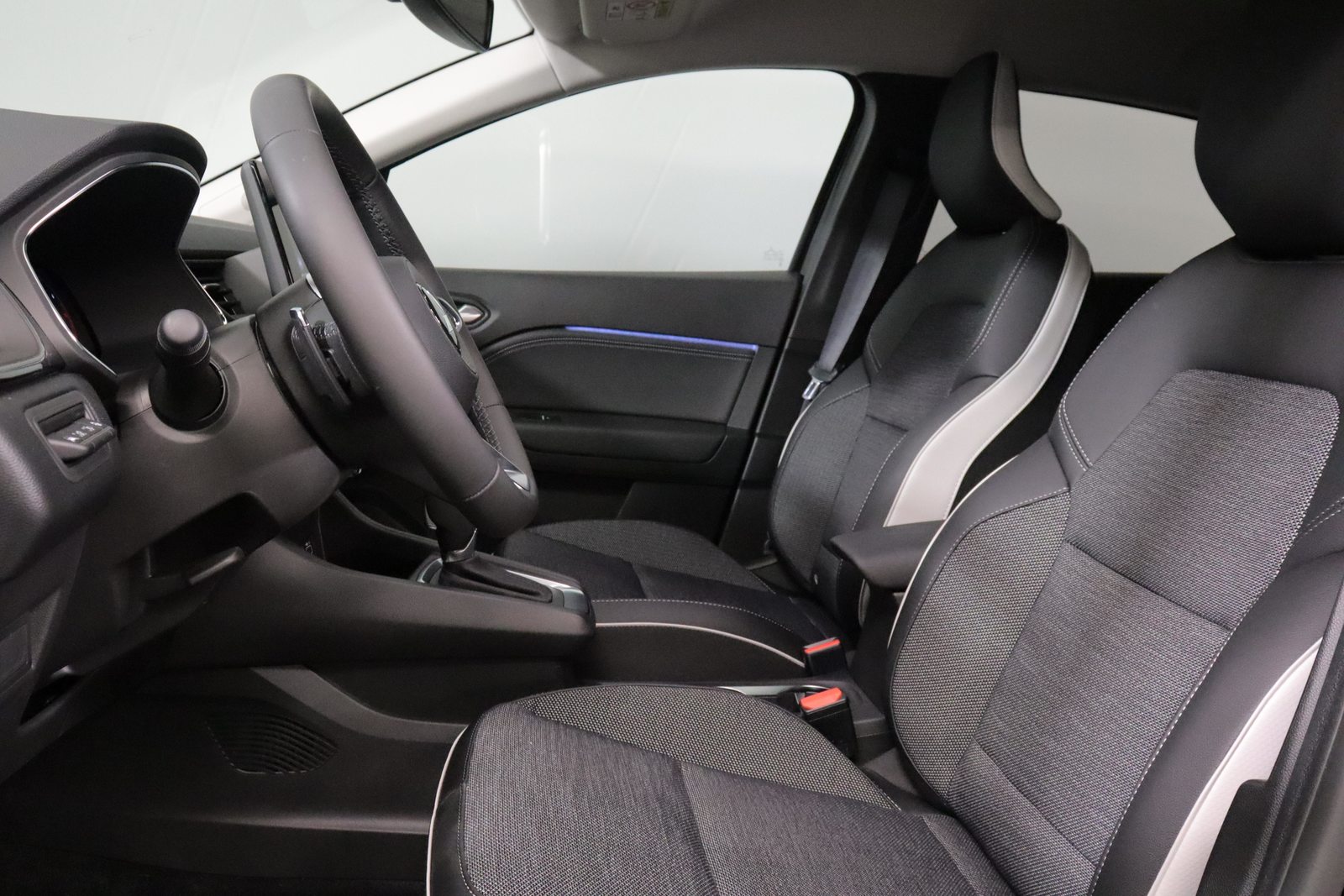 MITSUBISHI ASX 1.3 MH Intense, Mild-Hybrid Benzin/Elektro, Occasion / Gebraucht, Automatik - 3