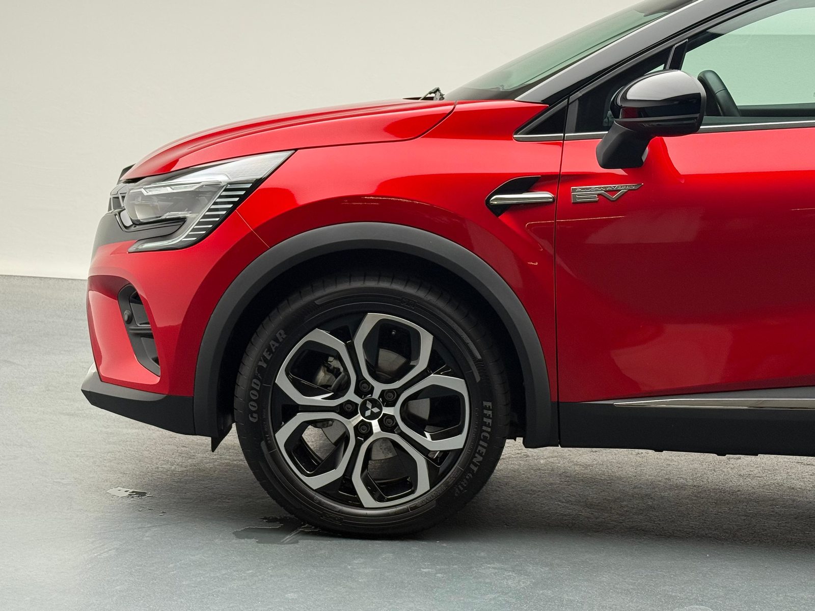 MITSUBISHI ASX 1.6 PHEV Instyle, Plug-in-Hybrid Petrol/Electric, Second hand / Used, Automatic - 3