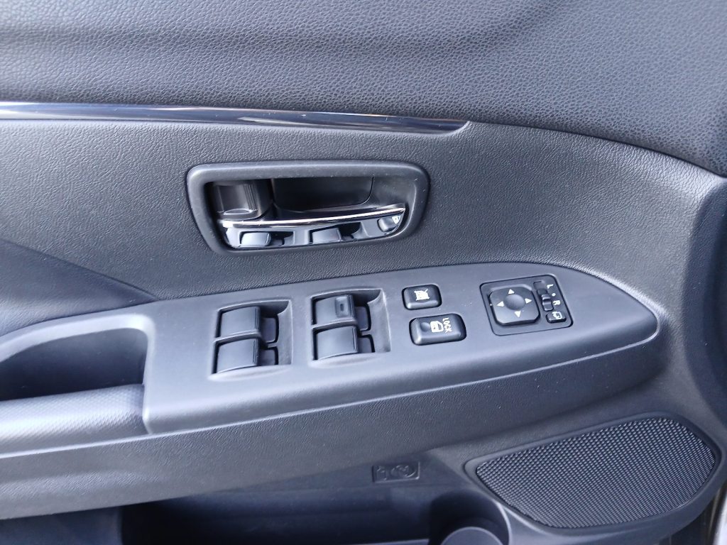 MITSUBISHI 2.2 DID Navigator 4x4, Diesel, Occasion / Utilisé, Automatique - 3