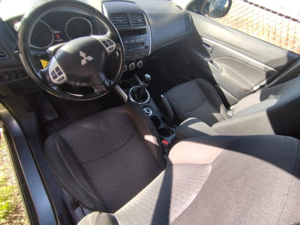 MITSUBISHI 1.8 DID Instyle 4x4, Diesel, Occasion / Utilisé, Manuelle - 7