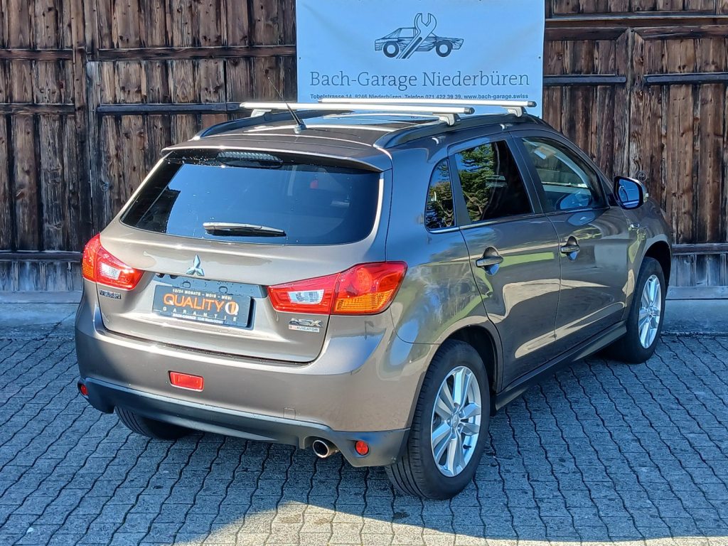MITSUBISHI 2.2 DID Navigator 4x4, Diesel, Occasion / Utilisé, Automatique - 2