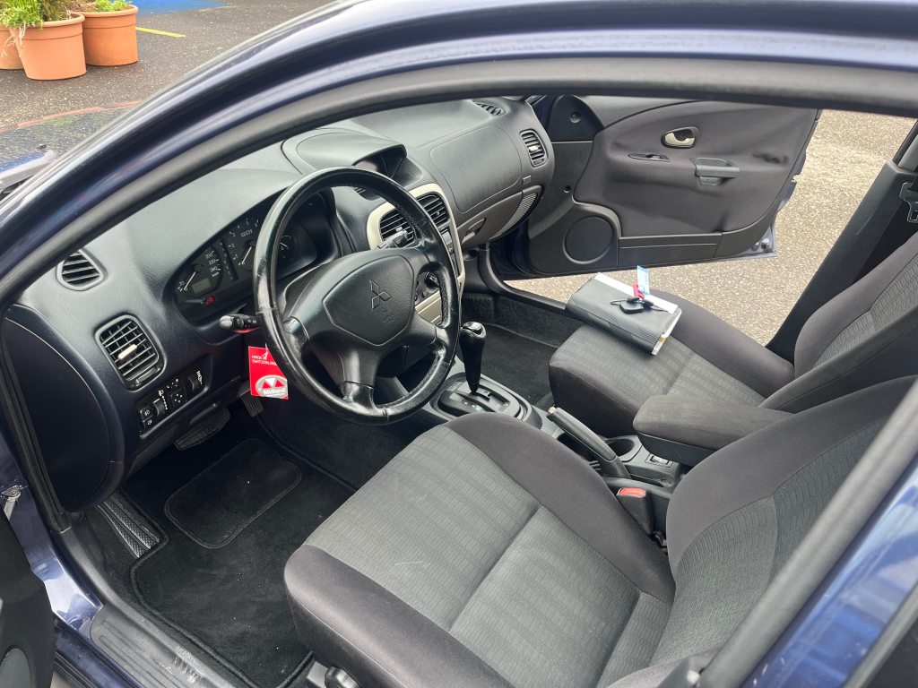 MITSUBISHI CARISMA comfort, Benzin, Occasion / Gebraucht, Automatik - 7