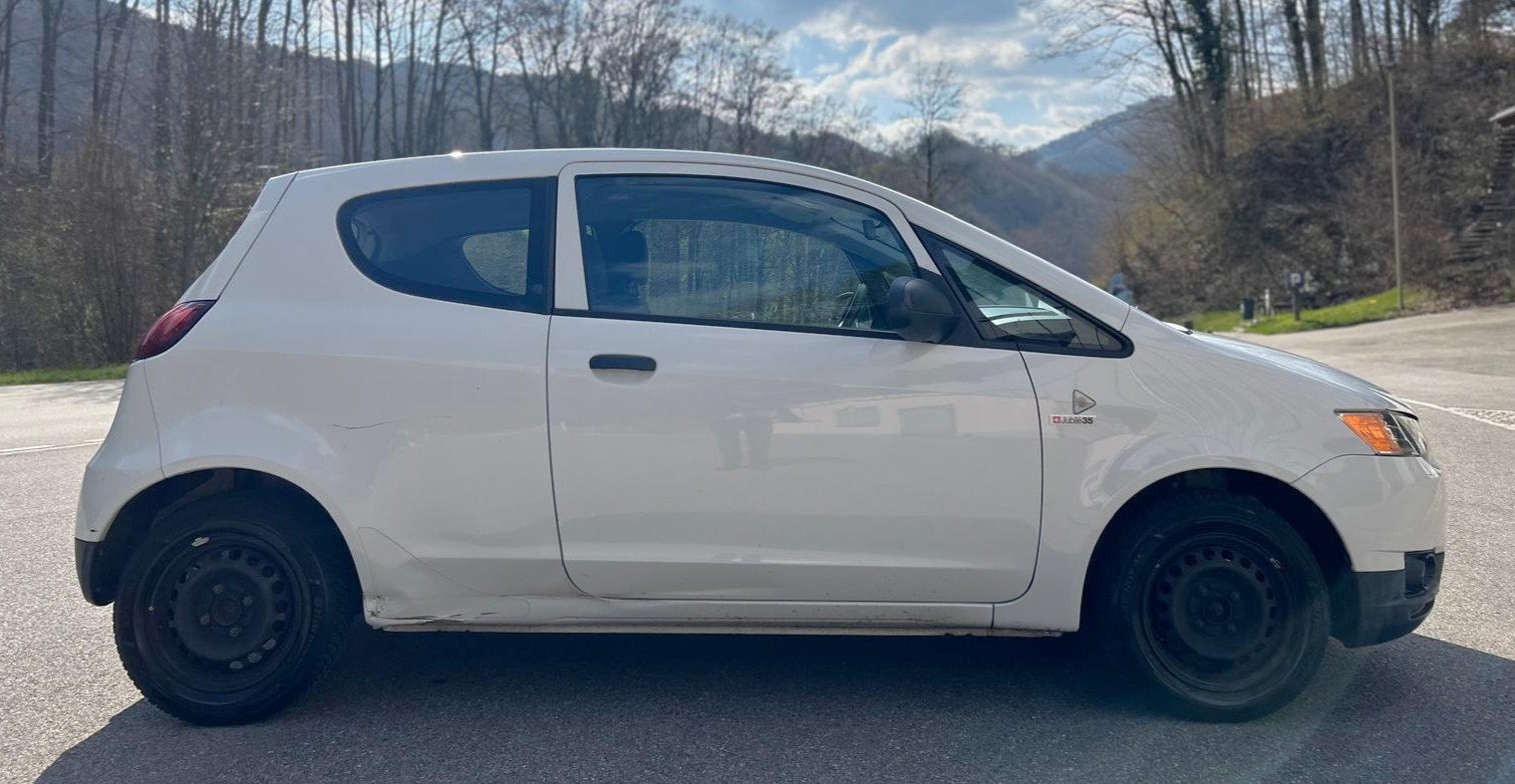 MITSUBISHI Colt 1.1 12V Super Jubilé, Benzin, Occasion / Gebraucht, Handschaltung - 6