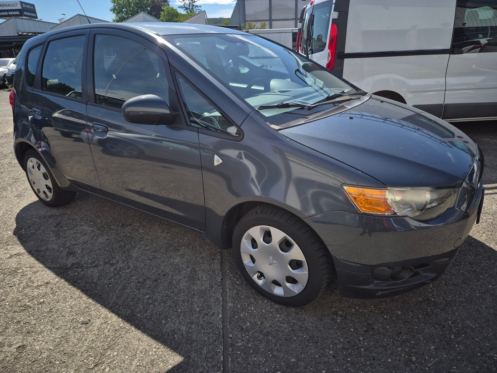 MITSUBISHI Colt 1.3 16V Invite Allshift, Benzin, Occasion / Gebraucht, Automatik - 2