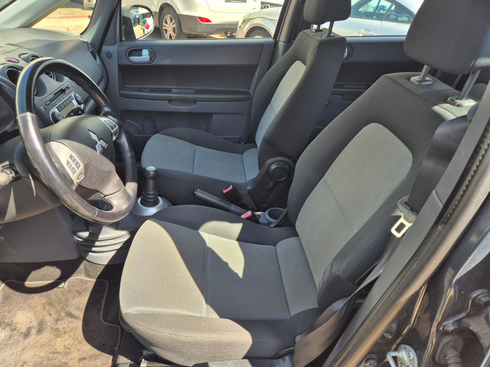 MITSUBISHI Colt 1.3 16V Invite Allshift, Benzin, Occasion / Gebraucht, Automatik - 7