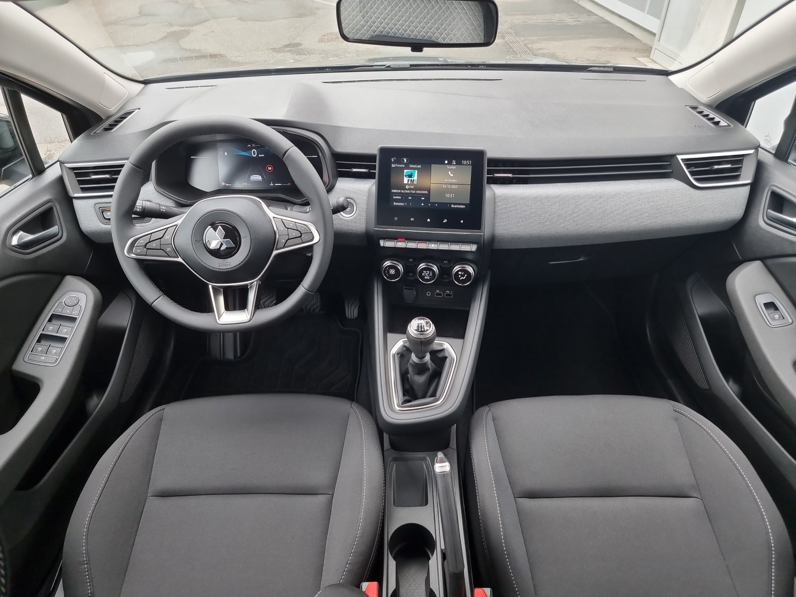 MITSUBISHI Colt 1.0 Invite, Essence, Voiture nouvelle, Manuelle - 6