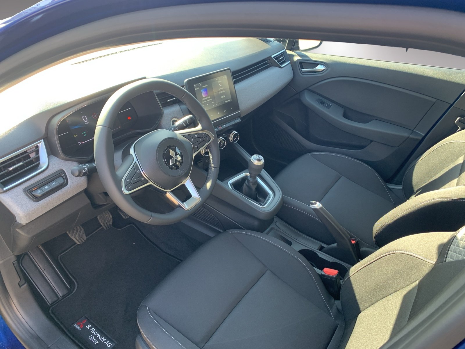 MITSUBISHI Colt 1.0 Invite+, Essence, Voiture nouvelle, Manuelle - 6