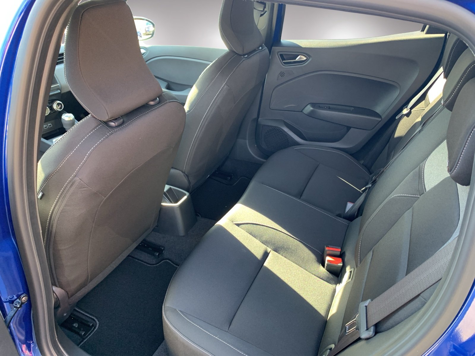 MITSUBISHI Colt 1.0 Invite+, Essence, Voiture nouvelle, Manuelle - 7