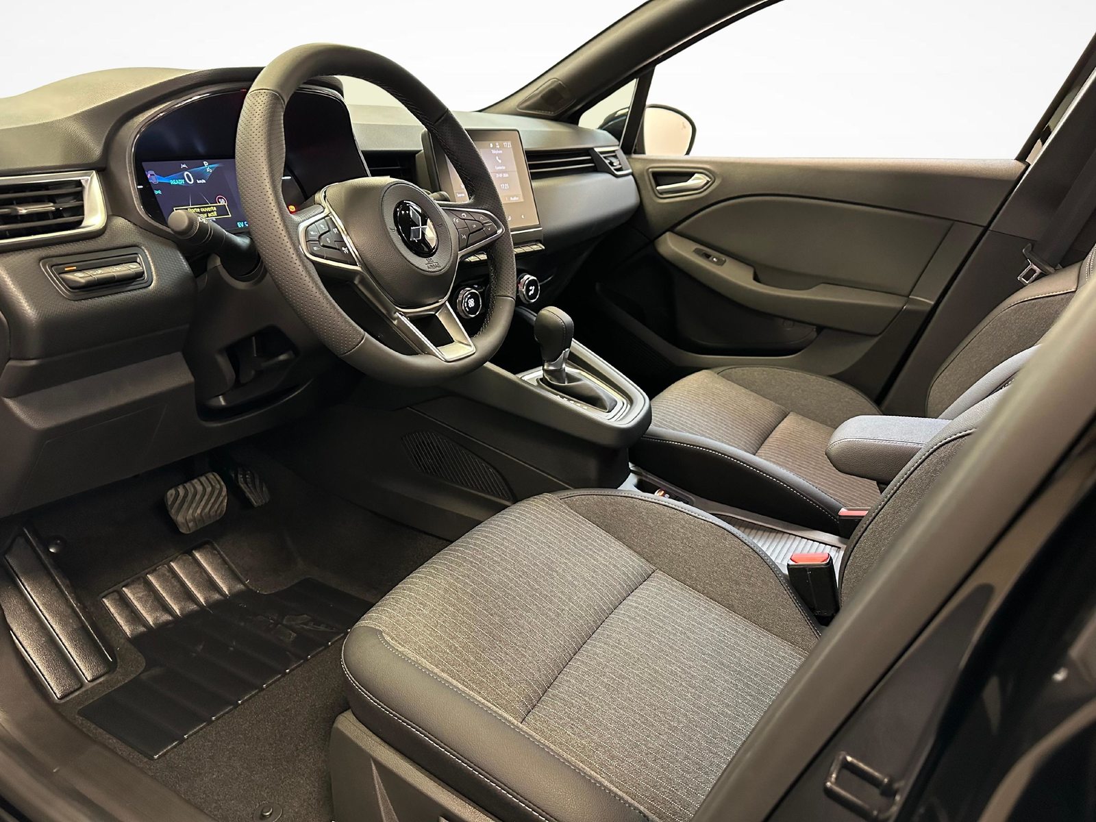 MITSUBISHI Colt 1.6 HEV Intense, Full-Hybrid Petrol/Electric, New car, Automatic - 4