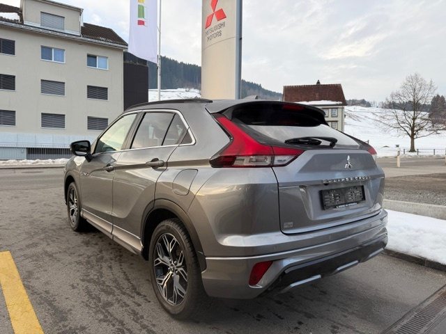 MITSUBISHI ECLIPSE CROSS 2.4 PHEV Instyle 4x4, Plug-in-Hybrid Benzin/Elektro, Occasion / Gebraucht, Automatik - 2
