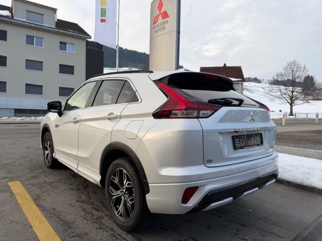 MITSUBISHI ECLIPSE CROSS 2.4 PHEV Instyle 4x4, Plug-in-Hybrid Benzin/Elektro, Occasion / Gebraucht, Automatik - 2