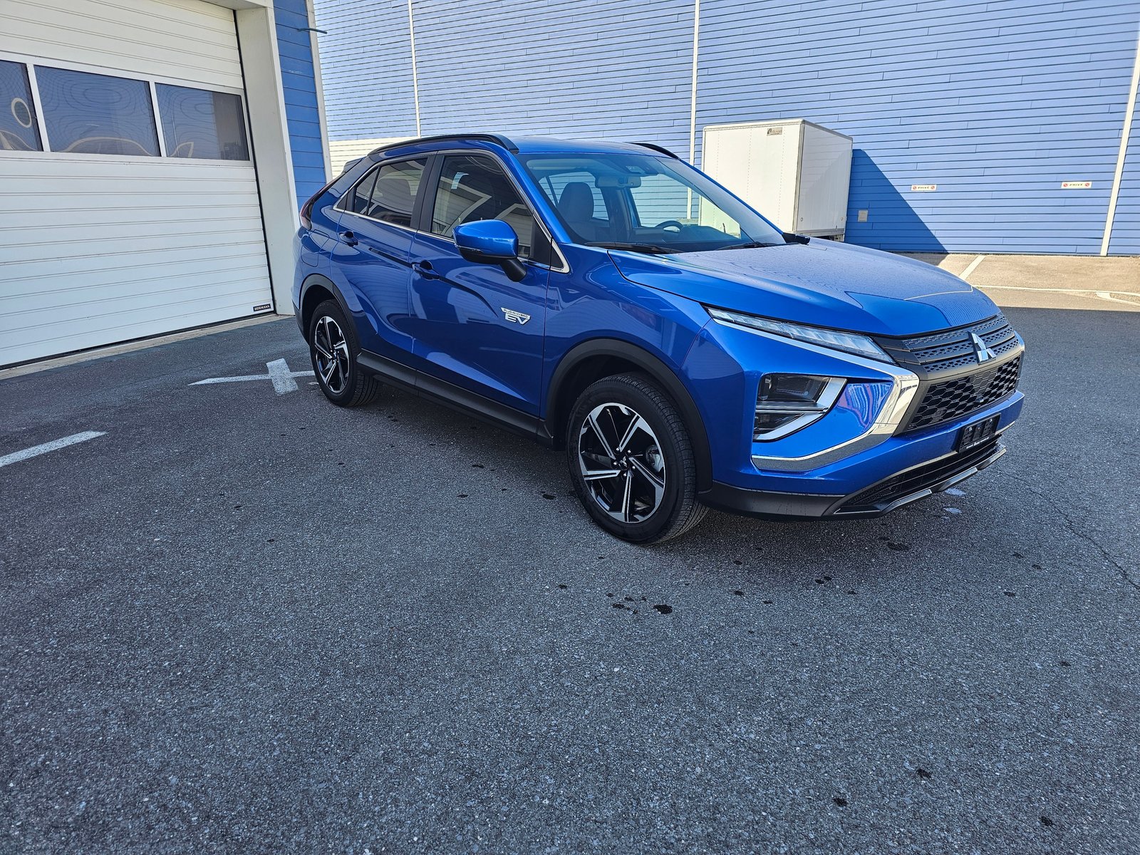 MITSUBISHI Eclipse Cross 2.4 PHEV Inform 4WD, Hybride Rechargeable Essence/Électricité, Occasion / Utilisé, Automatique - 2