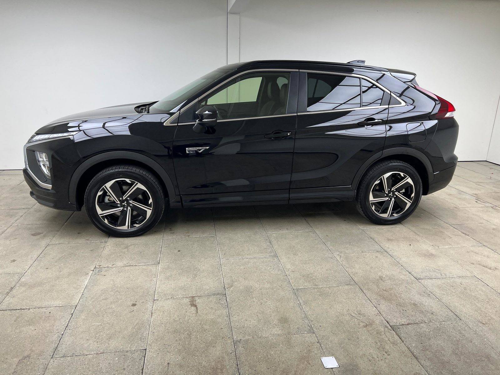MITSUBISHI Eclipse Cross 2.4 PHEV Intense 4x4 / ab 3,99% Leasing bei Ab, Hybride Rechargeable Essence/Électricité, Occasion / Utilisé, Automatique - 3