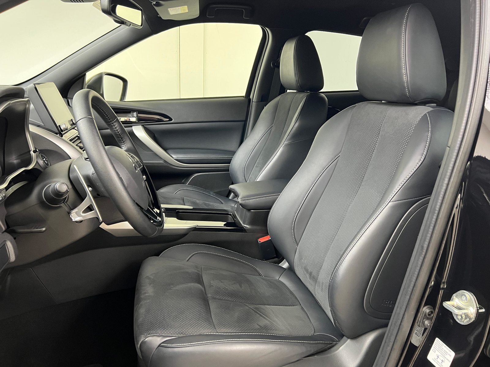 MITSUBISHI Eclipse Cross 2.4 PHEV Intense 4x4 / ab 3,99% Leasing bei Ab, Hybride Rechargeable Essence/Électricité, Occasion / Utilisé, Automatique - 7