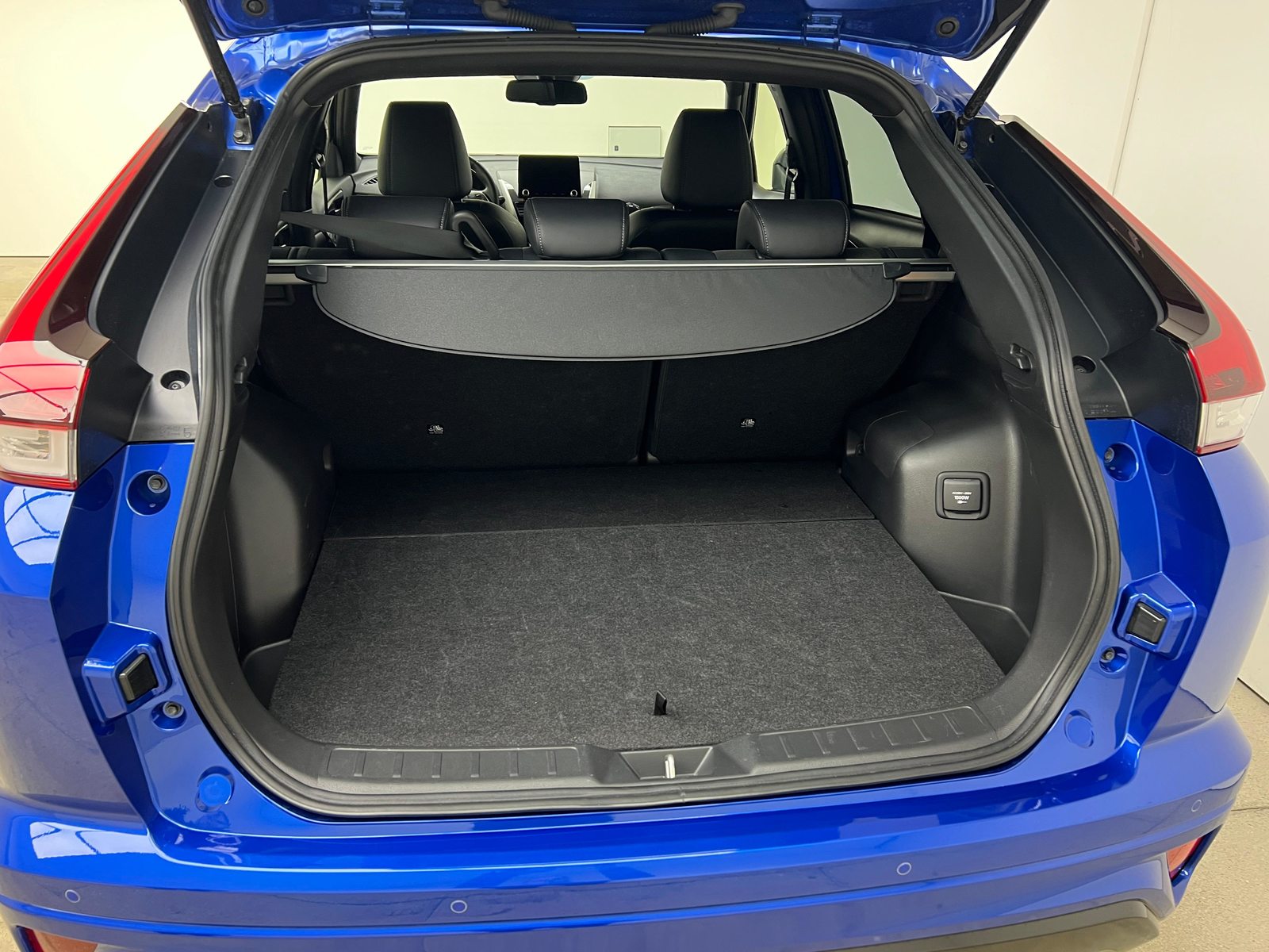 MITSUBISHI Eclipse Cross 2.4 PHEV Intense 4x4 / ab 3,99% Leasing bei Ab, Plug-in-Hybrid Petrol/Electric, Second hand / Used, Automatic - 6