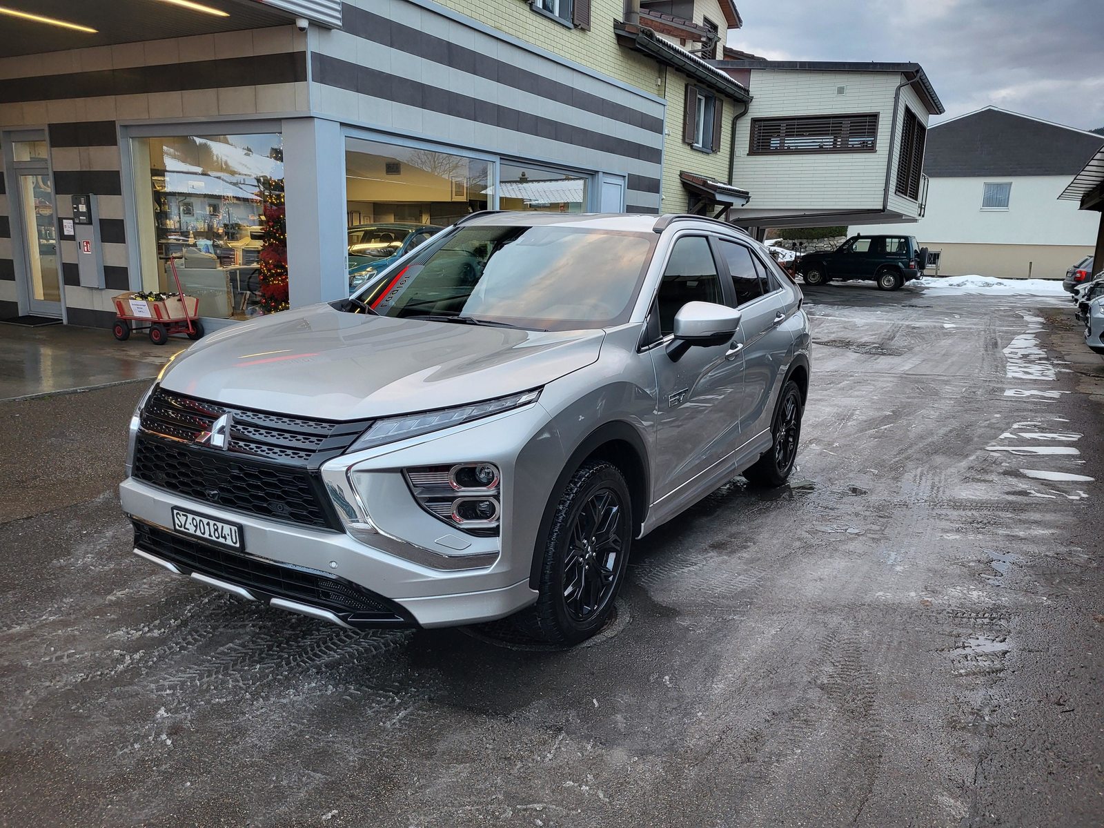 MITSUBISHI Eclipse Cross 2.4 PHEV Instyle 4x4, Plug-in-Hybrid Petrol/Electric, Second hand / Used, Automatic - 2