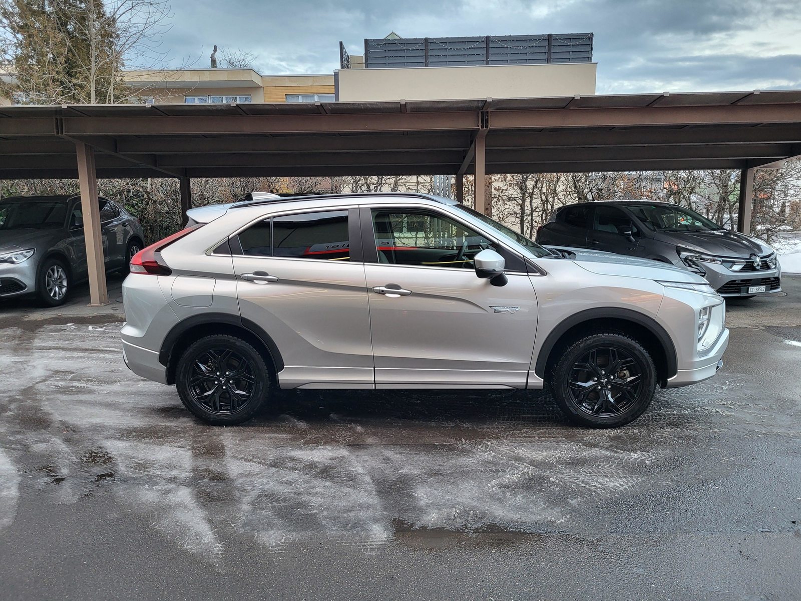 MITSUBISHI Eclipse Cross 2.4 PHEV Instyle 4x4, Plug-in-Hybrid Petrol/Electric, Second hand / Used, Automatic - 5