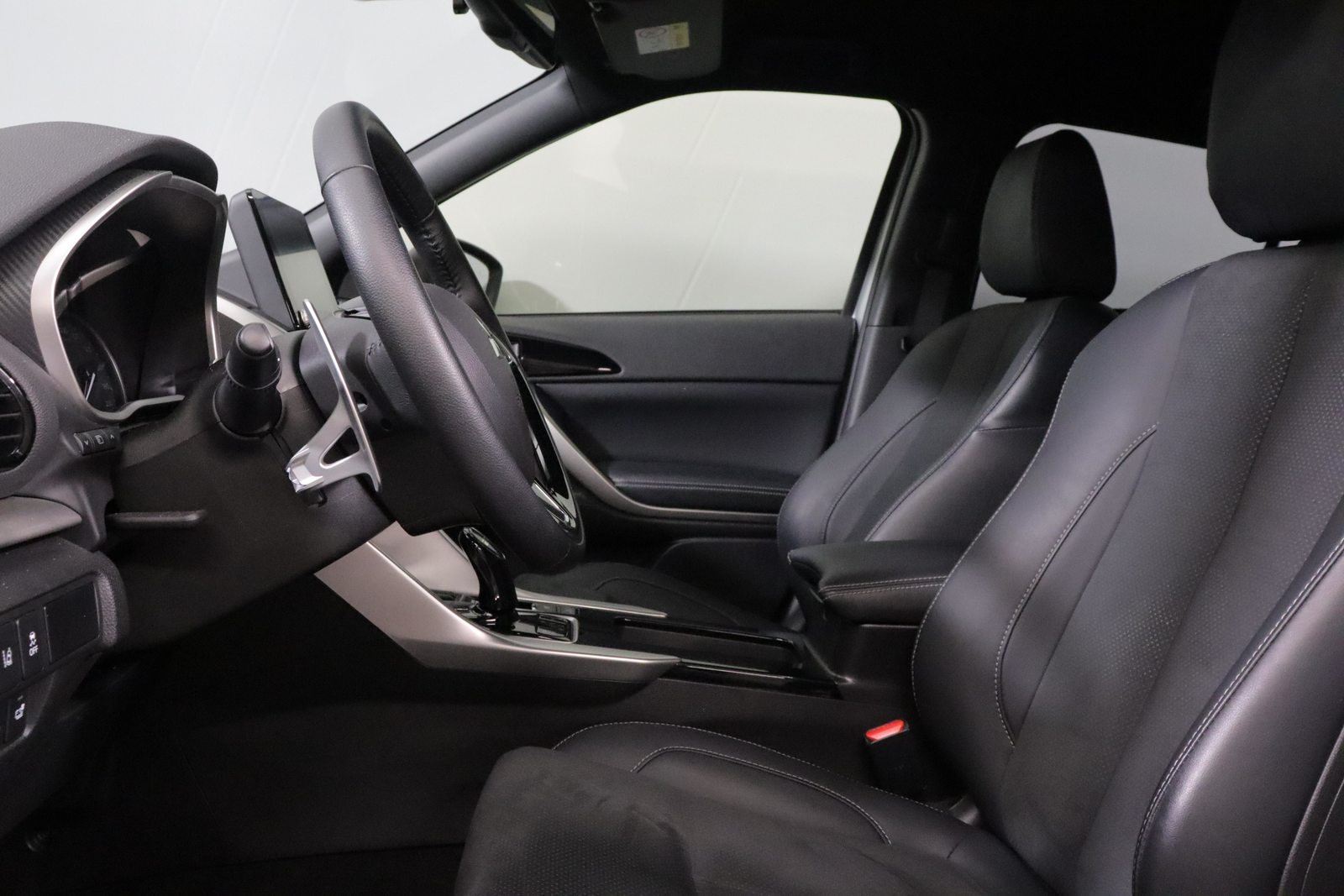 MITSUBISHI Eclipse Cross 2.4 PHEV Intense 4x4, Hybride Rechargeable Essence/Électricité, Occasion / Utilisé, Automatique - 3