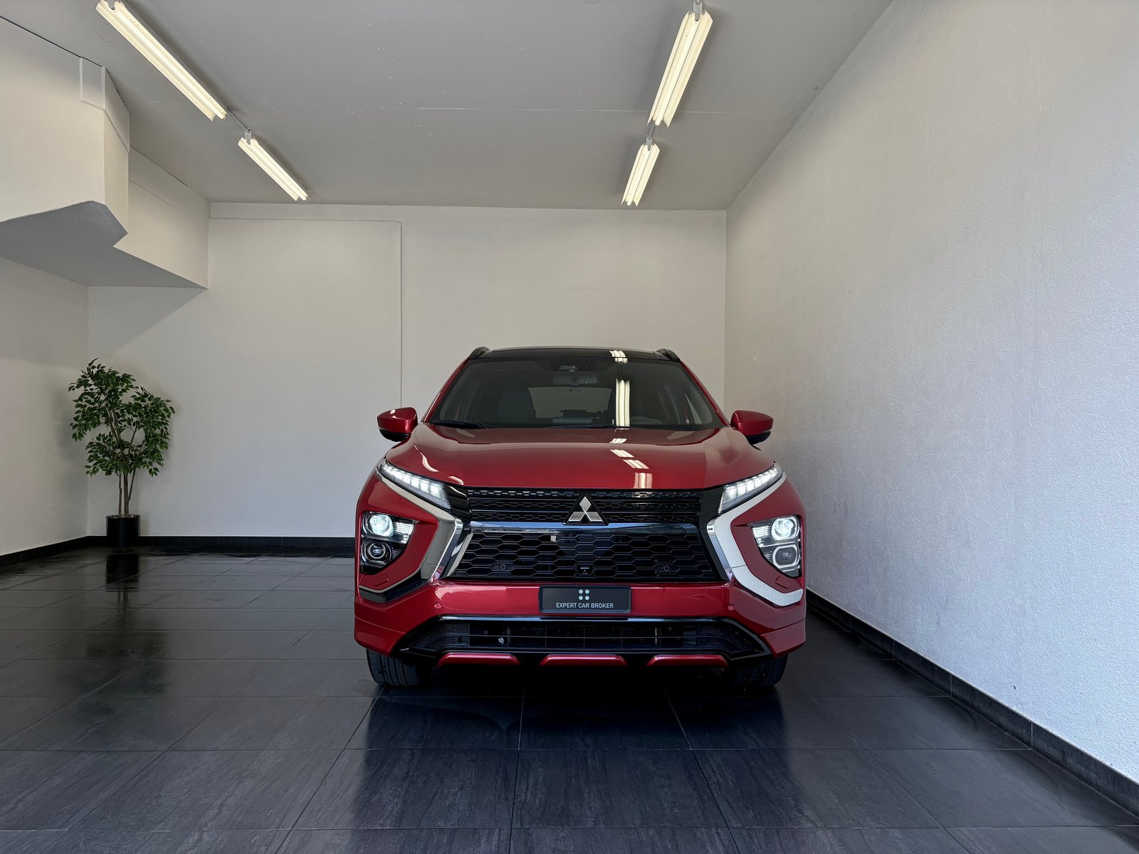 MITSUBISHI Eclipse Cross 2.4 PHEV Style Business 4WD, Plug-in-Hybrid Benzin/Elektro, Occasion / Gebraucht, Automatik - 4