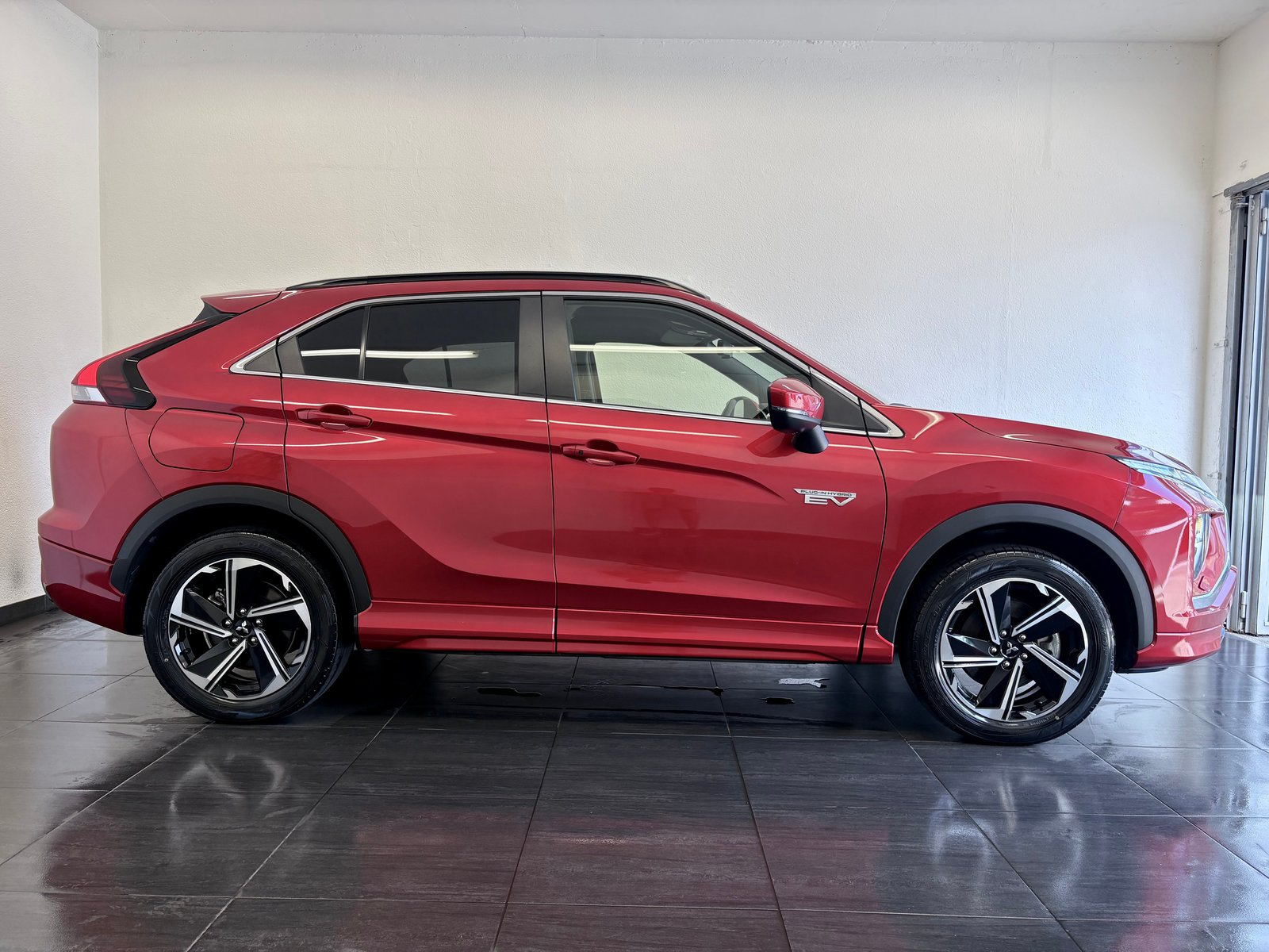 MITSUBISHI Eclipse Cross 2.4 PHEV Style Business 4WD, Plug-in-Hybrid Benzin/Elektro, Occasion / Gebraucht, Automatik - 5