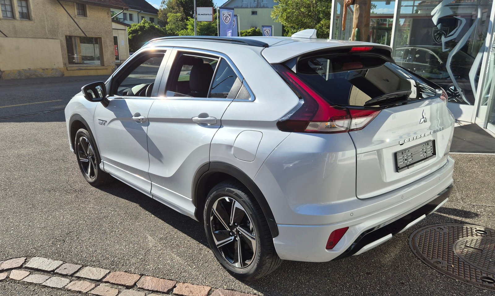 MITSUBISHI Eclip.Cross PHEV Instyle, Plug-in-Hybrid Benzin/Elektro, Occasion / Gebraucht, Automatik - 2