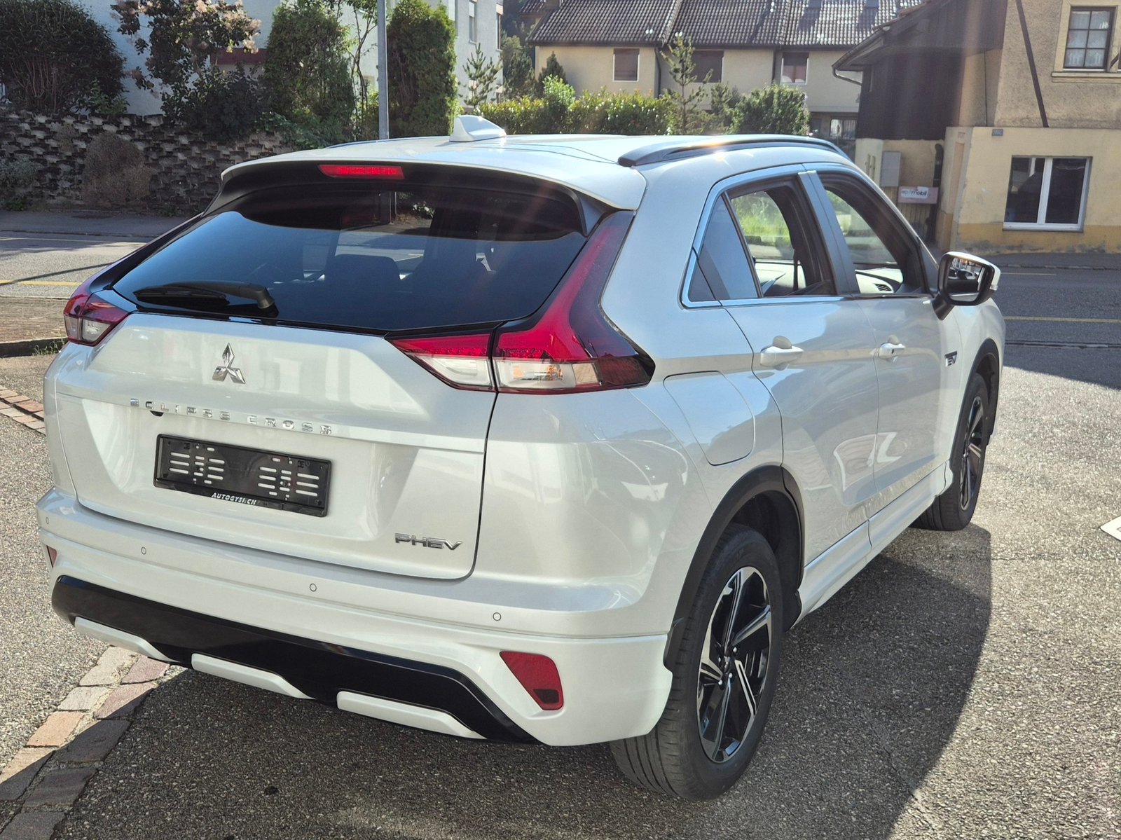 MITSUBISHI Eclip.Cross PHEV Instyle, Plug-in-Hybrid Benzin/Elektro, Occasion / Gebraucht, Automatik - 3