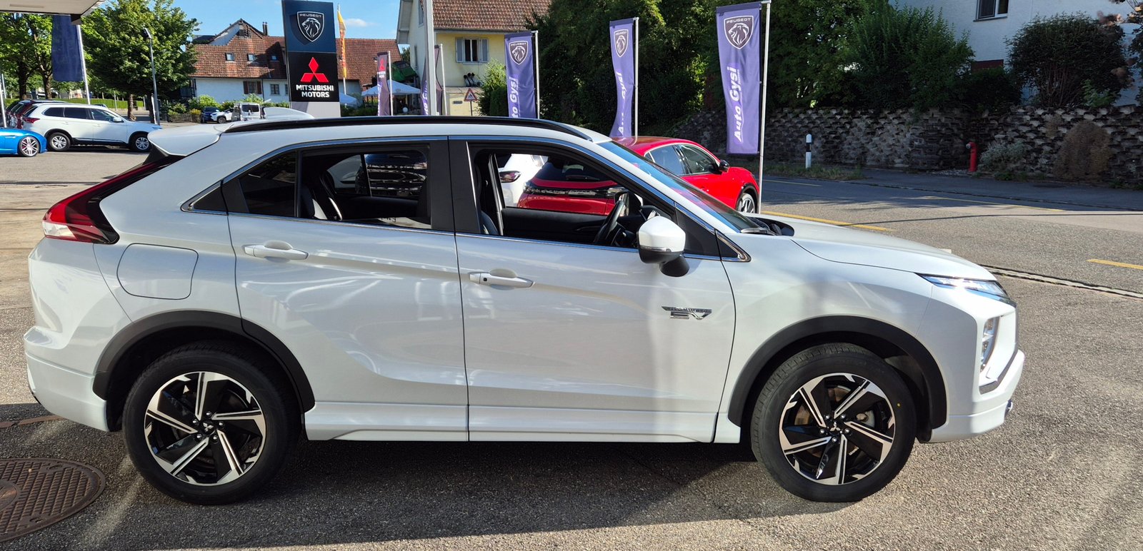 MITSUBISHI Eclip.Cross PHEV Instyle, Plug-in-Hybrid Benzin/Elektro, Occasion / Gebraucht, Automatik - 4