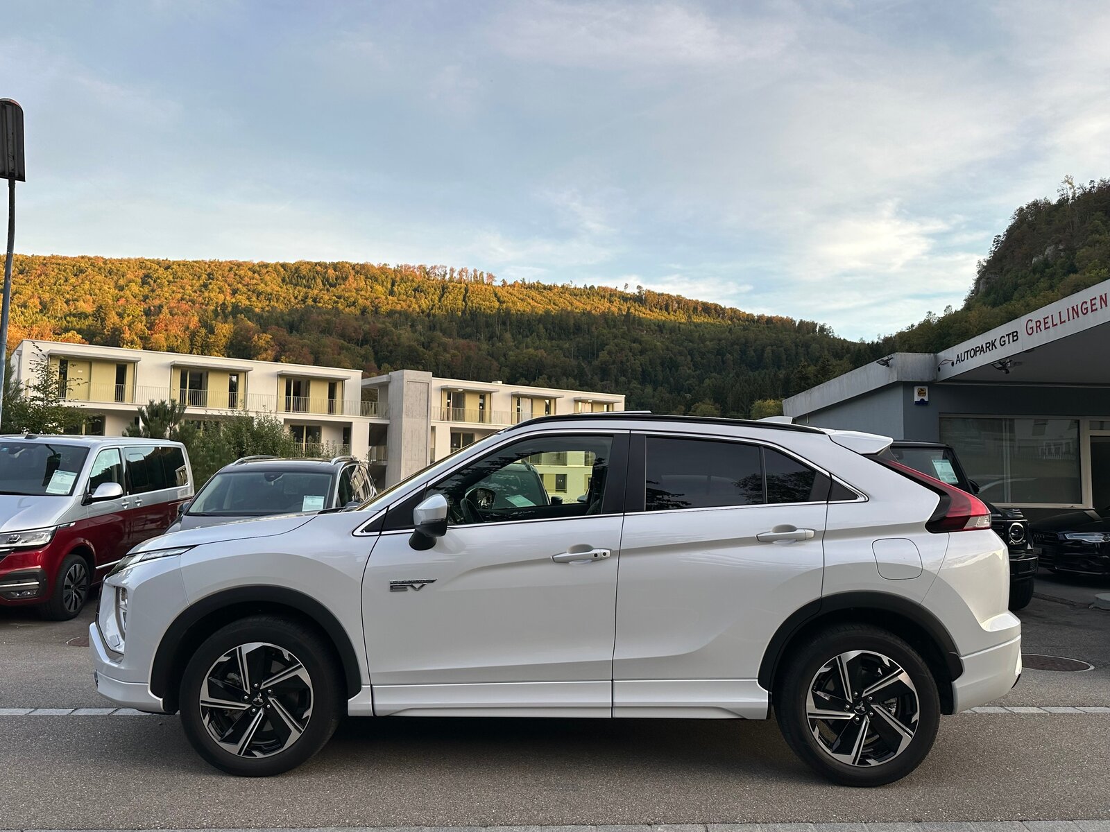 MITSUBISHI Eclipse Cross 2.4 PHEV Diamond 4WD, Plug-in-Hybrid Benzin/Elektro, Occasion / Gebraucht, Automatik - 5