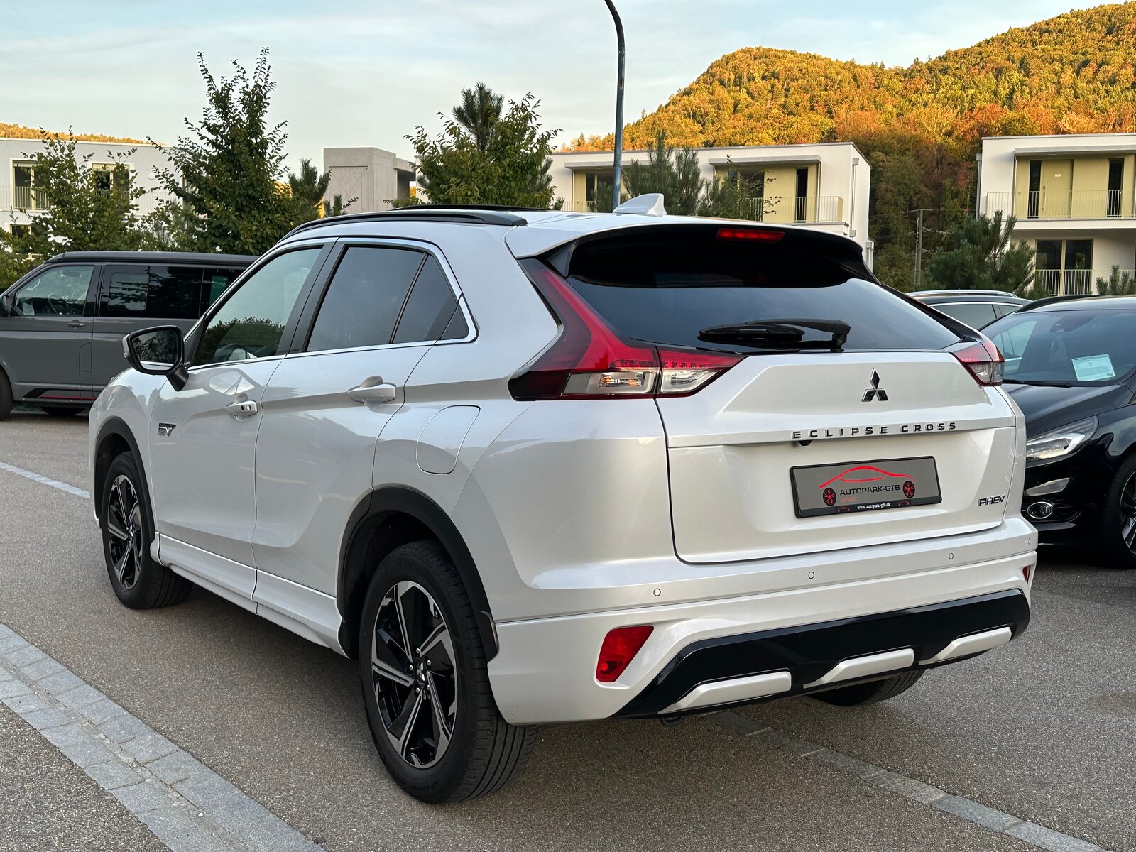 MITSUBISHI Eclipse Cross 2.4 PHEV Diamond 4WD, Plug-in-Hybrid Benzin/Elektro, Occasion / Gebraucht, Automatik - 7