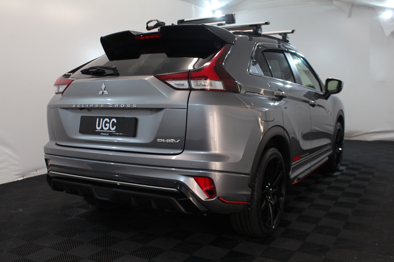 MITSUBISHI Eclipse Cross 2.4 PHEV Value 4x4, Plug-in-Hybrid Benzin/Elektro, Occasion / Gebraucht, Automat - 6