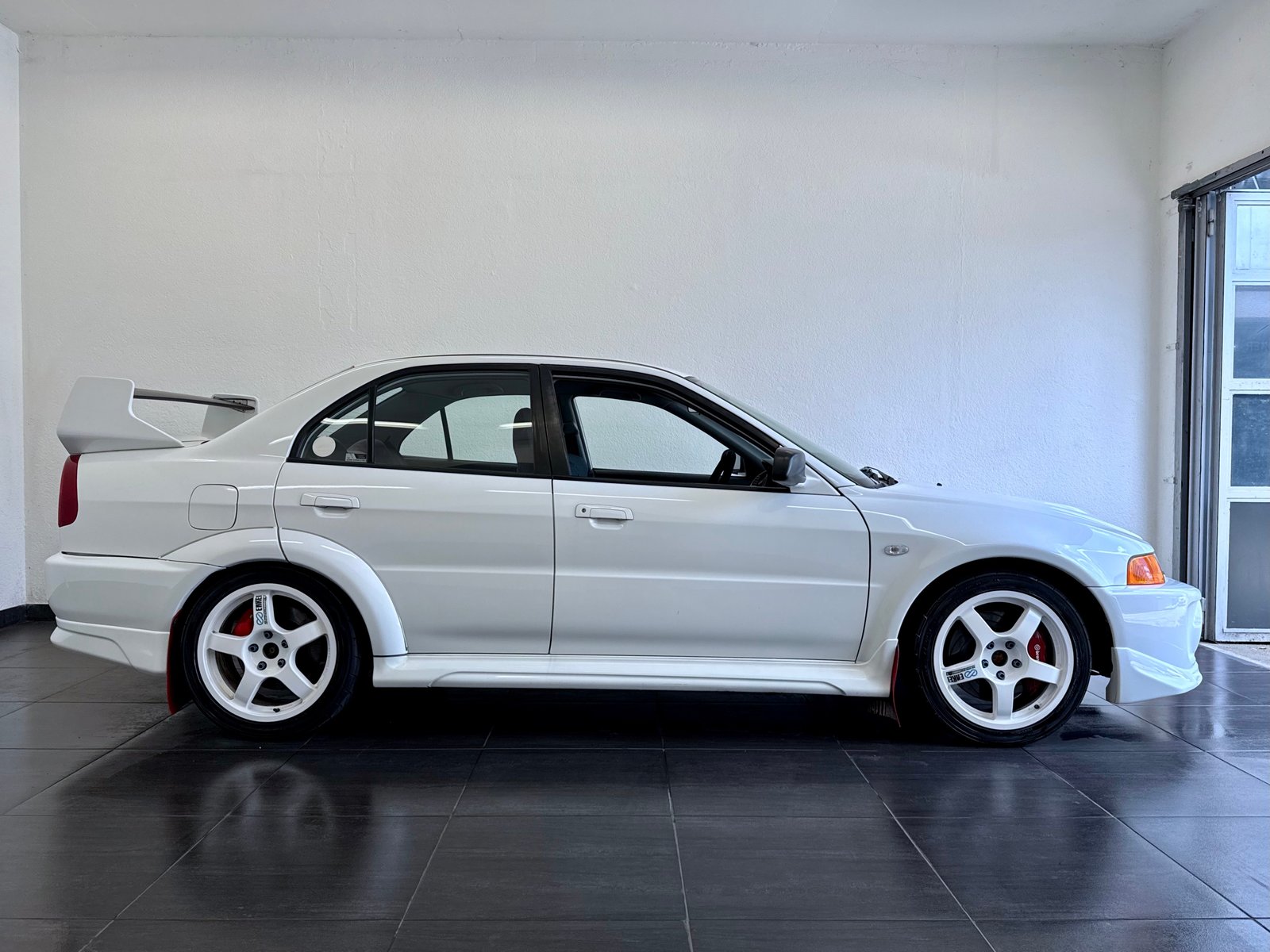 MITSUBISHI Evo V, Petrol, Second hand / Used, Manual - 5