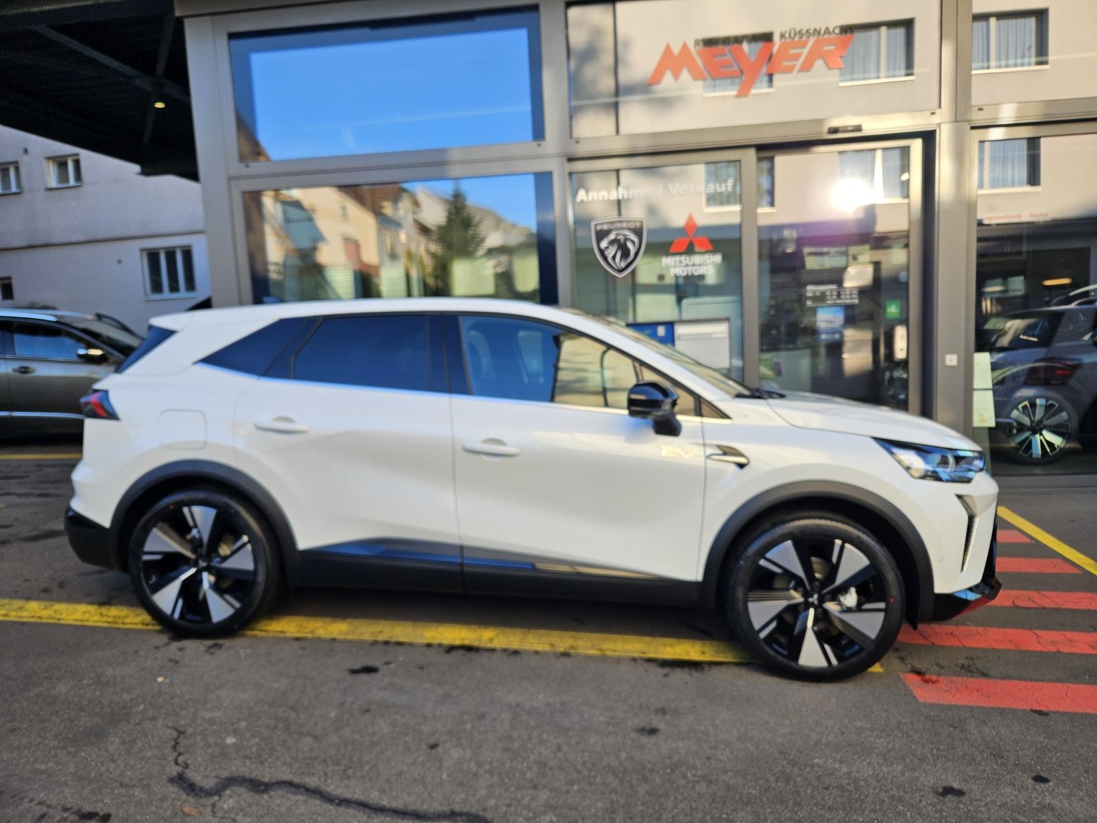 MITSUBISHI Grandis 1.8 HEV Instyle, Hybride Intégral Essence/Électricité, Voiture nouvelle, Automatique - 2