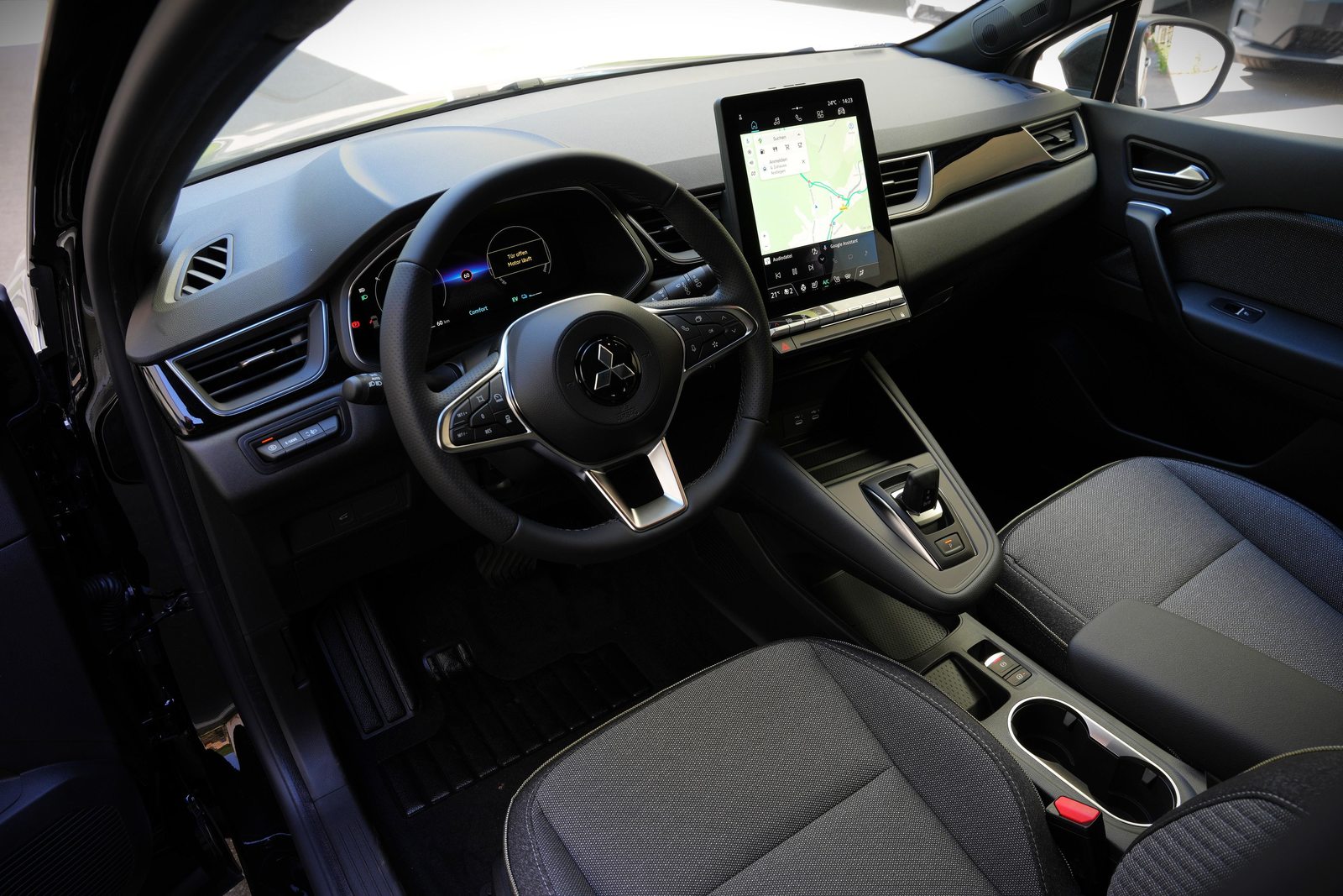 MITSUBISHI Grandis 1.8 HEV Intense, Full-Hybrid Petrol/Electric, New car, Automatic - 6