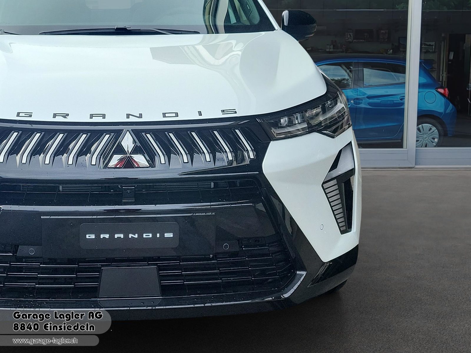 MITSUBISHI Grandis 1.8 HEV Instyle, Hybride Integrale Benzina/Elettrica, Auto dimostrativa, Automatico - 3