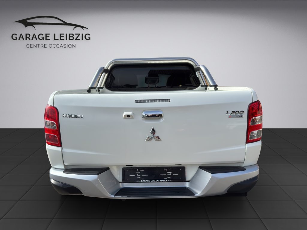 MITSUBISHI L200 D-Cab pick-up 2.4 DID 181 4x4 Style, Diesel, Occasioni / Usate, Automatico - 4
