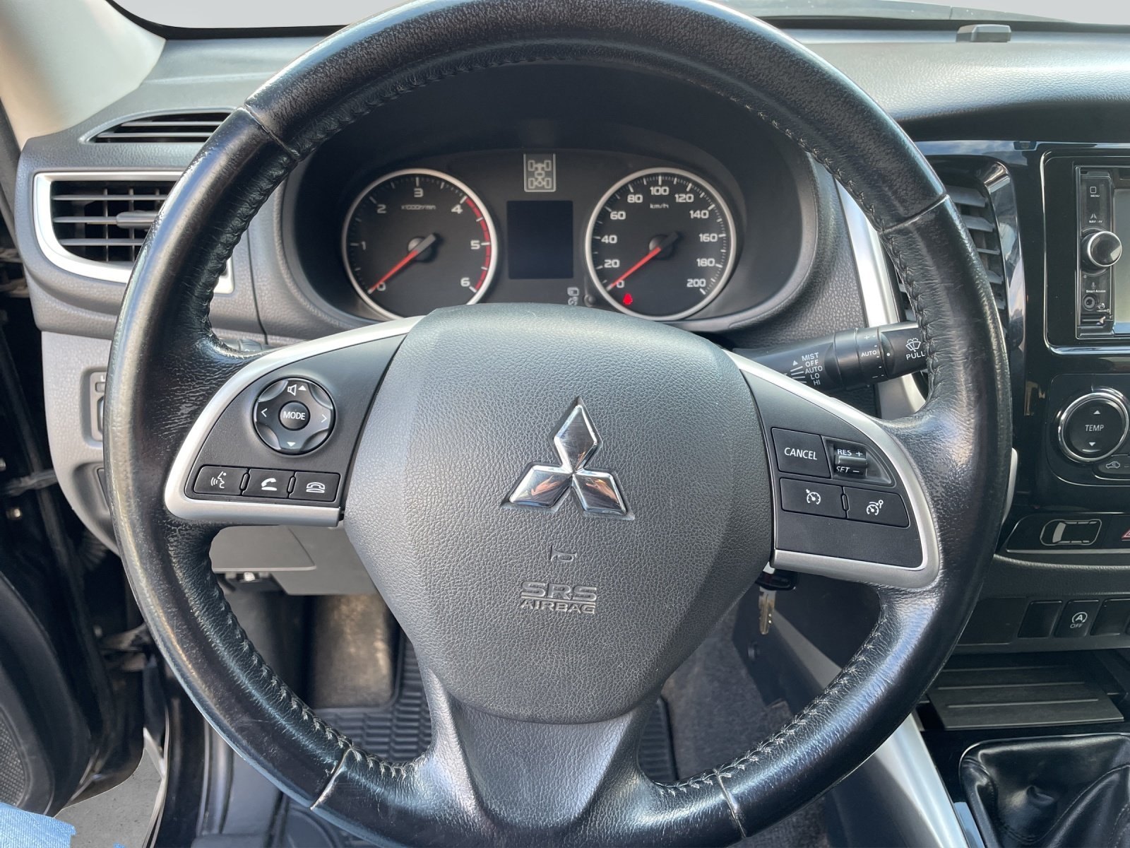 MITSUBISHI L 200 2.4 Style Double Cab, Diesel, Occasion / Gebraucht, Handschaltung - 6