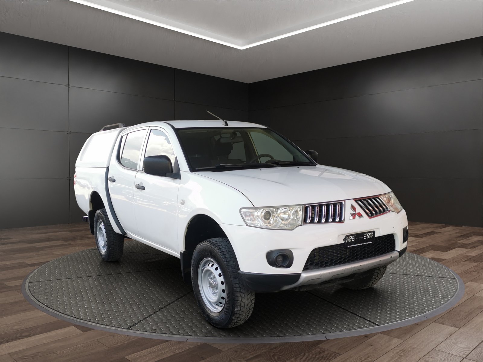 MITSUBISHI L 200 2.5 DID Invite Double Cab