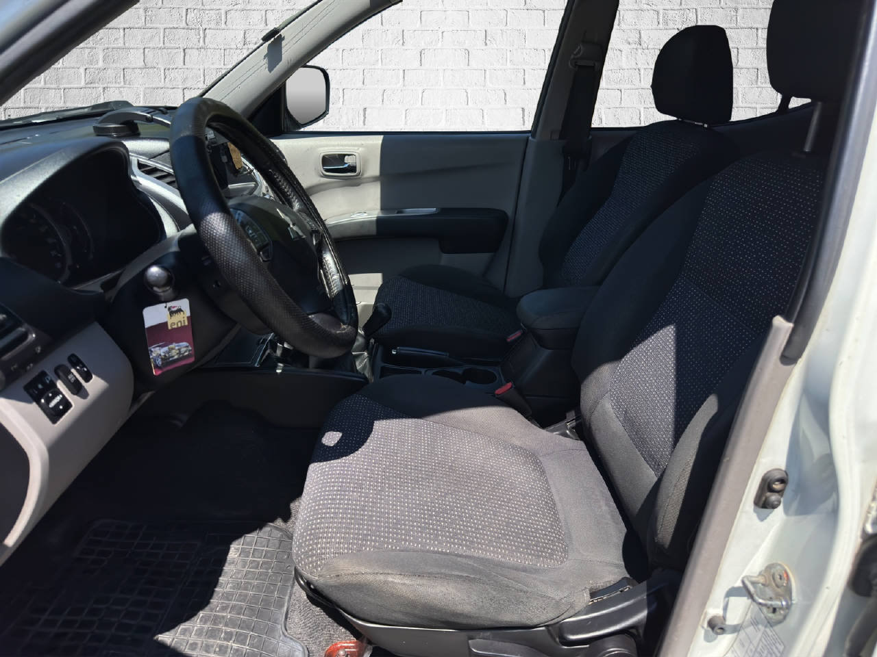 MITSUBISHI L200 Double Cab 2.5 DID HP iHT MT, Benzin, Occasion / Gebraucht, Handschaltung - 7