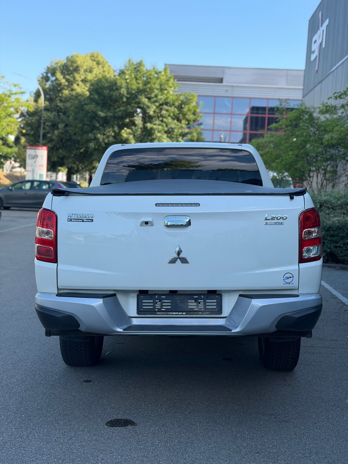 MITSUBISHI L 200 2.4 Style Double Cab, Diesel, Occasion / Utilisé, Manuelle - 6