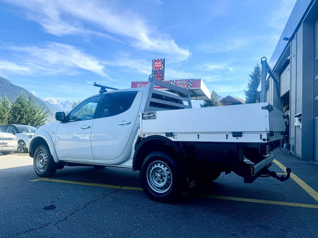 MITSUBISHI L200 D-Cab pick-up 2.5 DID HP 178 4x4 Intense, Diesel, Second hand / Used, Manual - 4