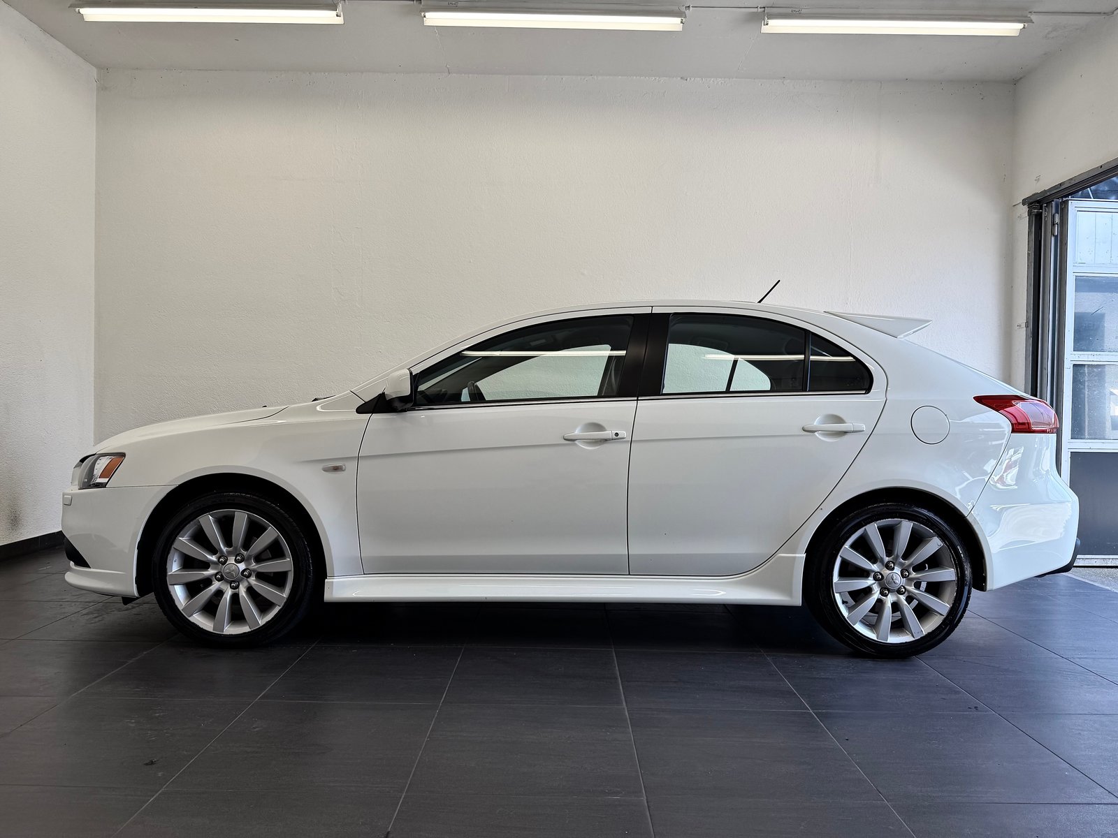 MITSUBISHI Lancer Sportback 2.0 Ralliart S 4WD TC-SST, Essence, Occasion / Utilisé, Automatique - 5