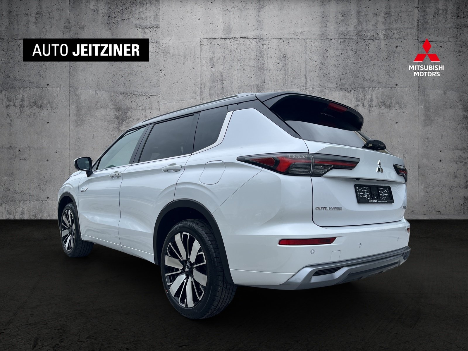 MITSUBISHI Outlander 2.4 PHEV Instyle 4WD Automatic, Hybride Rechargeable Essence/Électricité, Voiture nouvelle, Automatique - 4