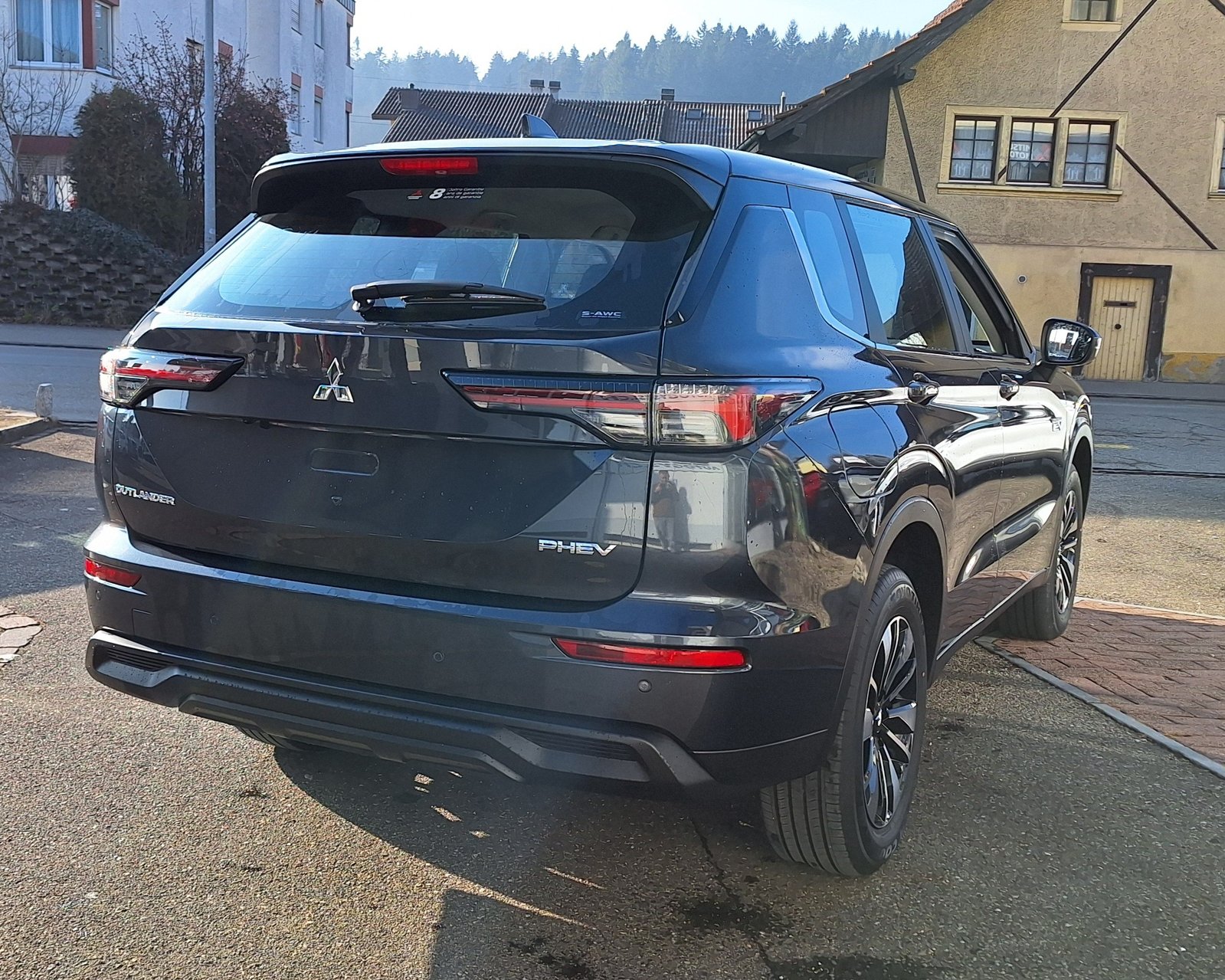 MITSUBISHI Outlander PHEV Inform Helvetia, Hybride Rechargeable Essence/Électricité, Voiture nouvelle, Automatique - 3